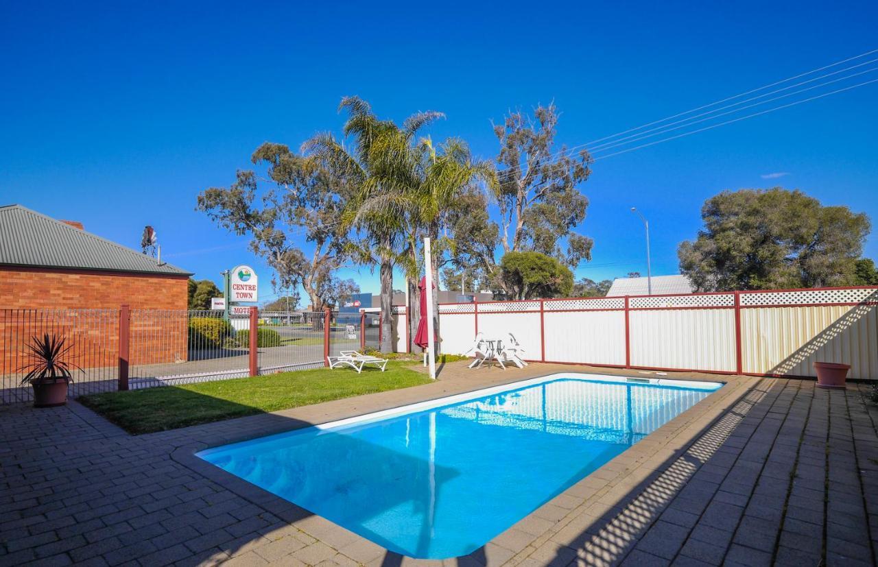 Centre Town Motel Nagambie Kültér fotó